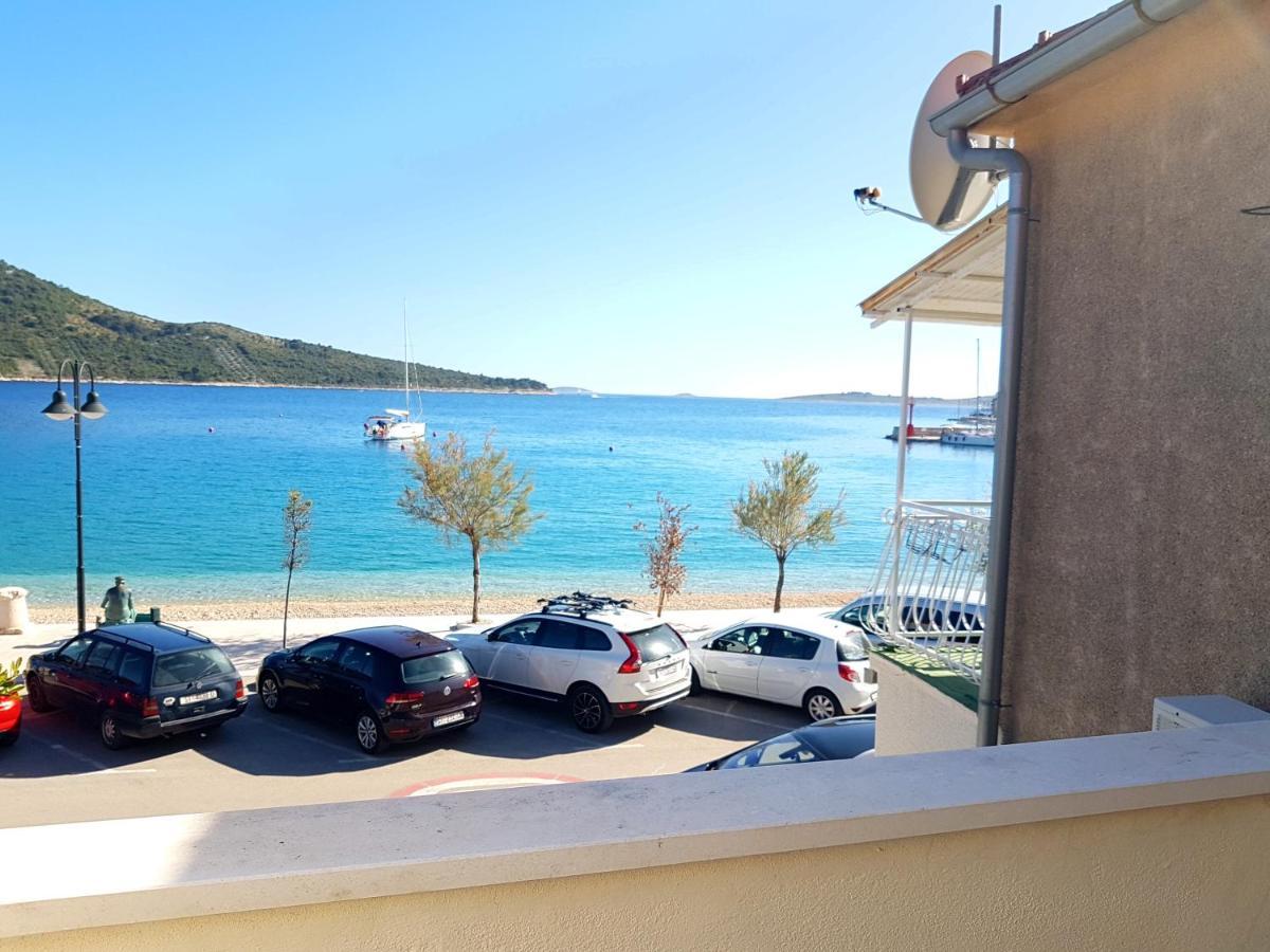 Apartmani Smoljic Примоштен Экстерьер фото
