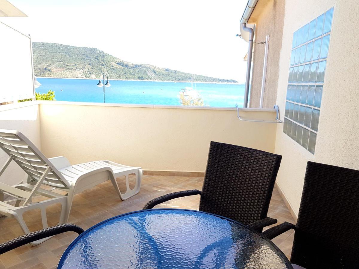 Apartmani Smoljic Примоштен Экстерьер фото