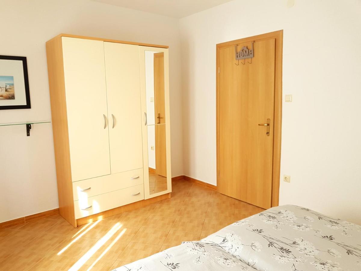 Apartmani Smoljic Примоштен Экстерьер фото